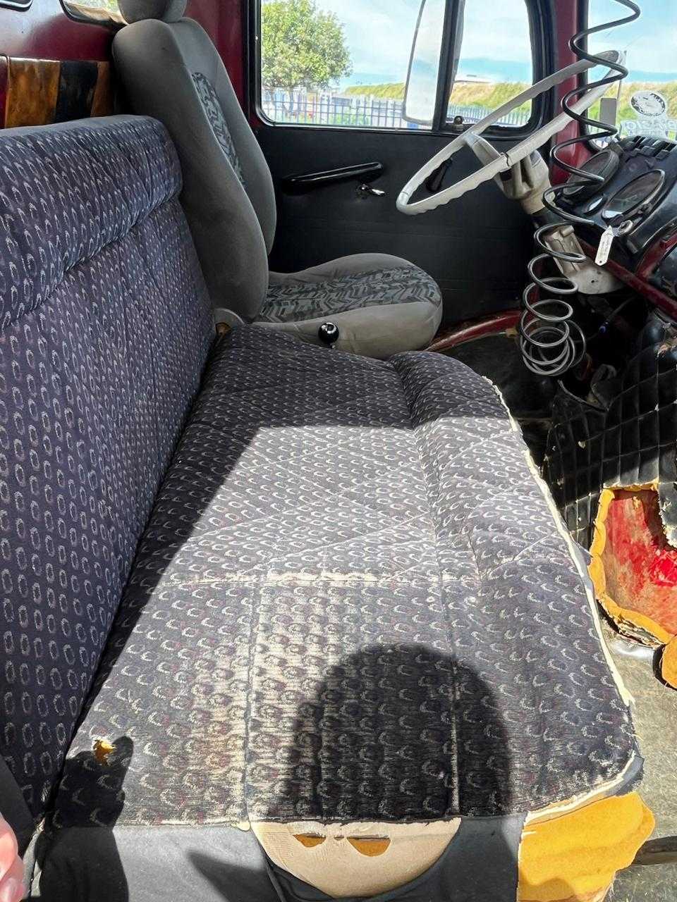 1113