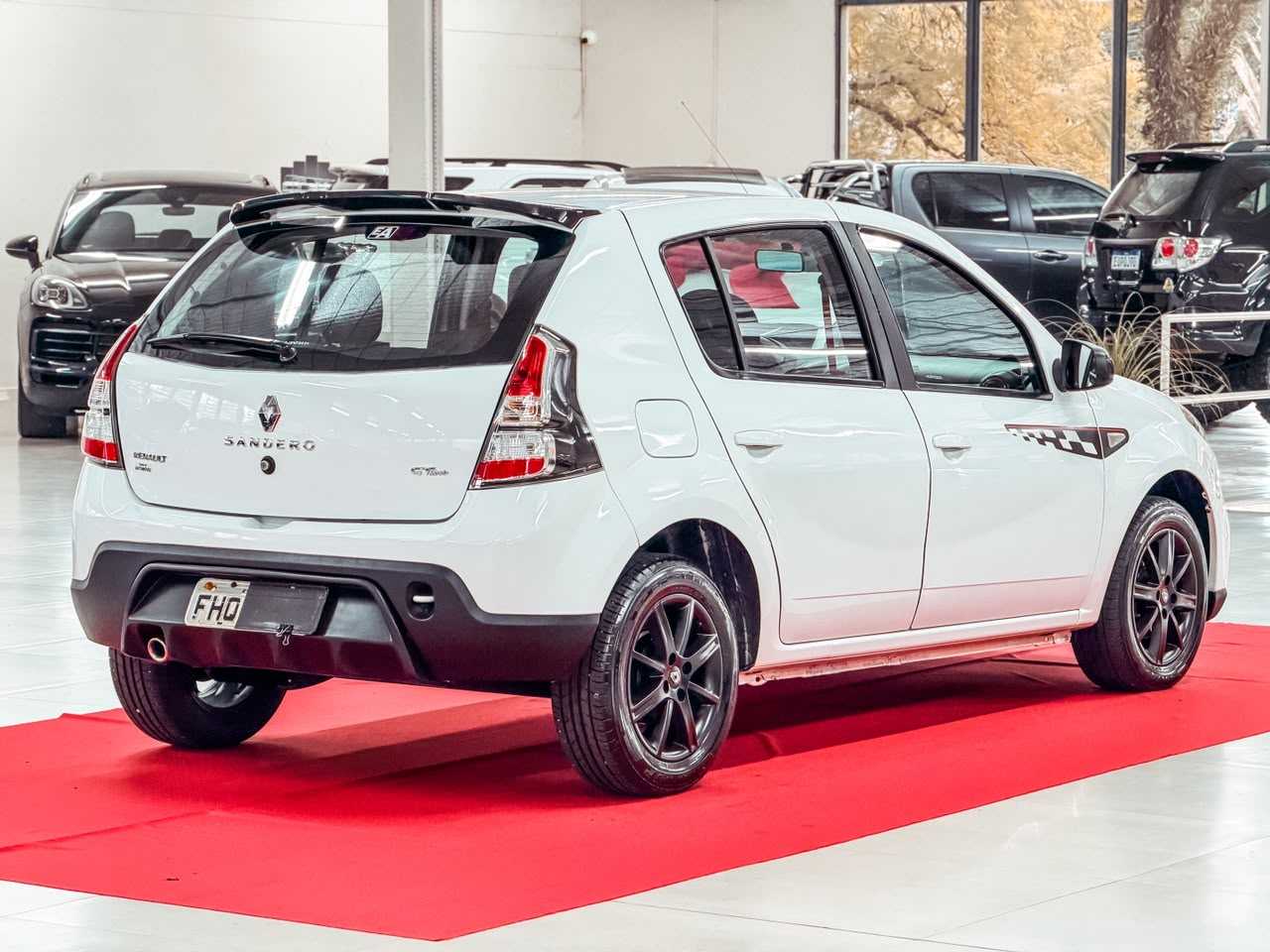 SANDERO 1.6 GTLINE HI-FLEX 4P