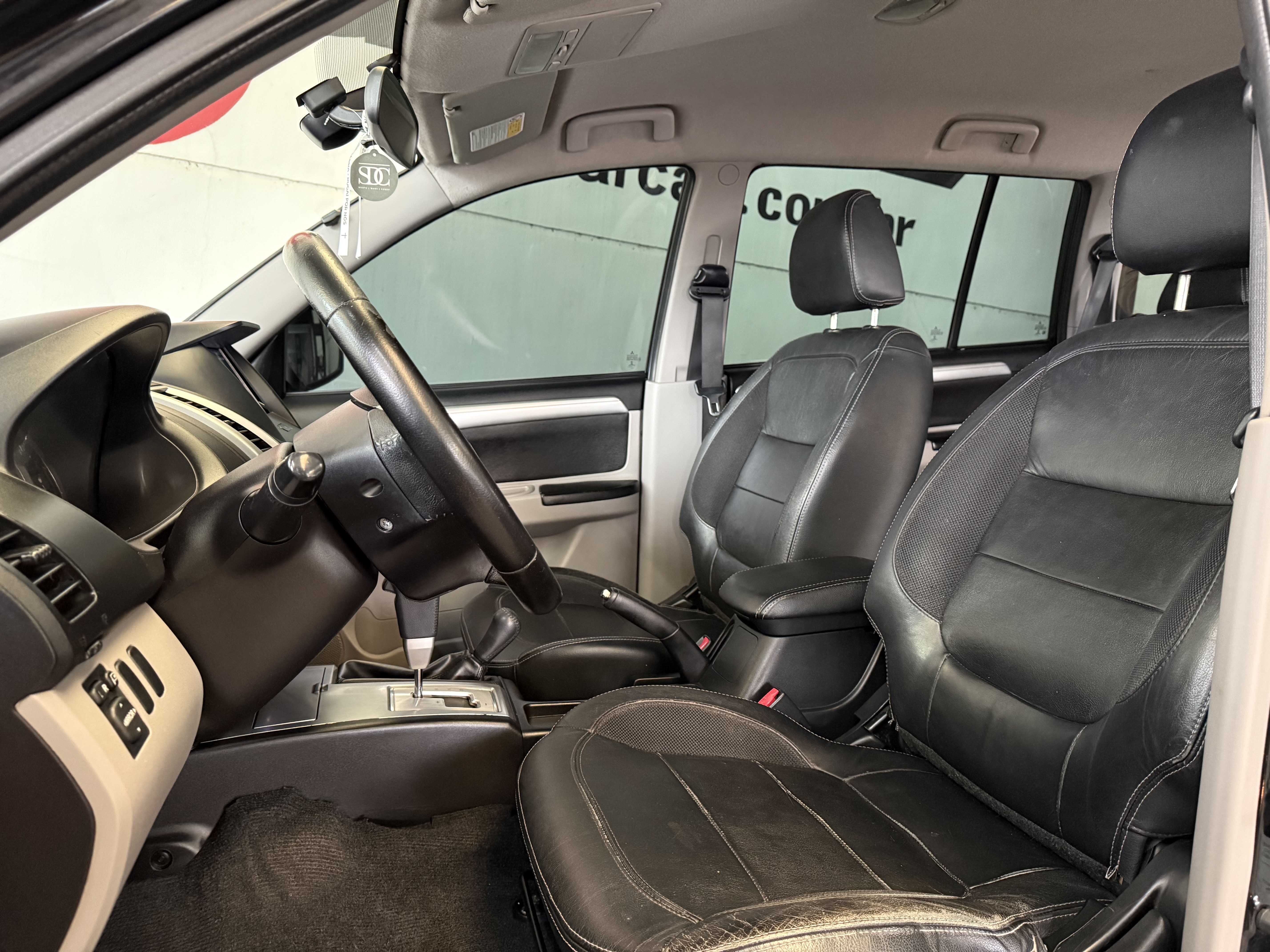 PAJERO DAKAR 7 LUGARES