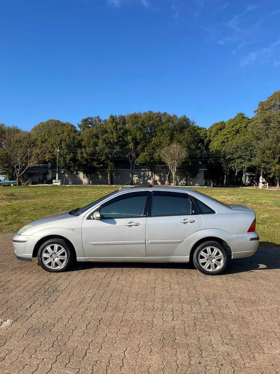 FOCUS GHIA SEDAN 2.0