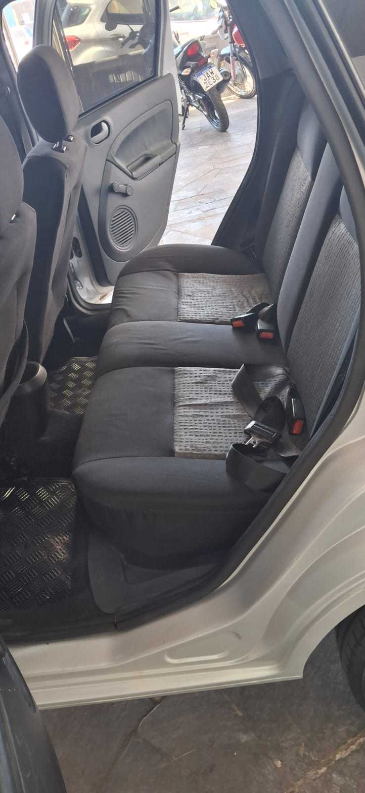 FIESTA SEDAN 1.6 FLEX 8V