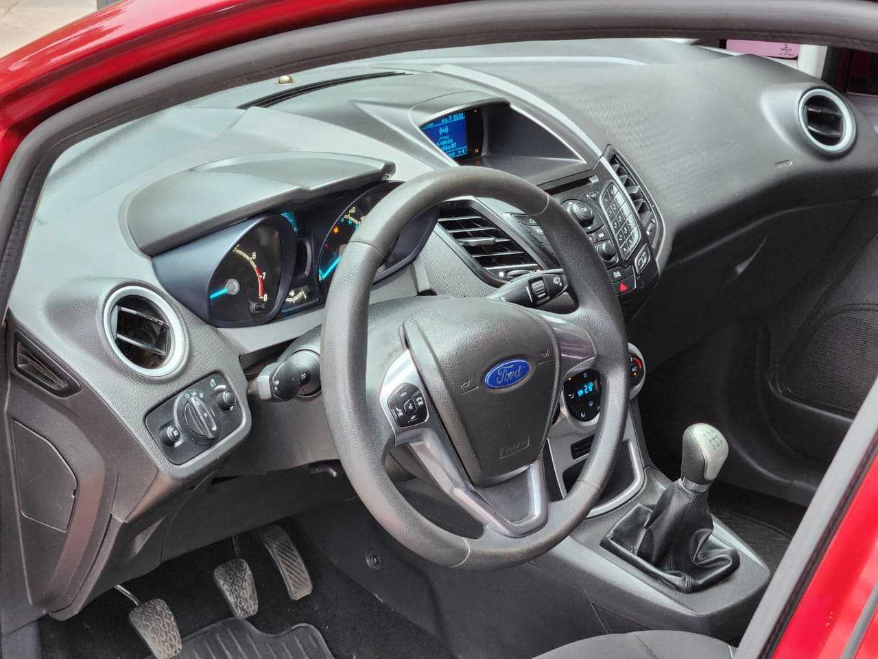 FIESTA 1.6 SE