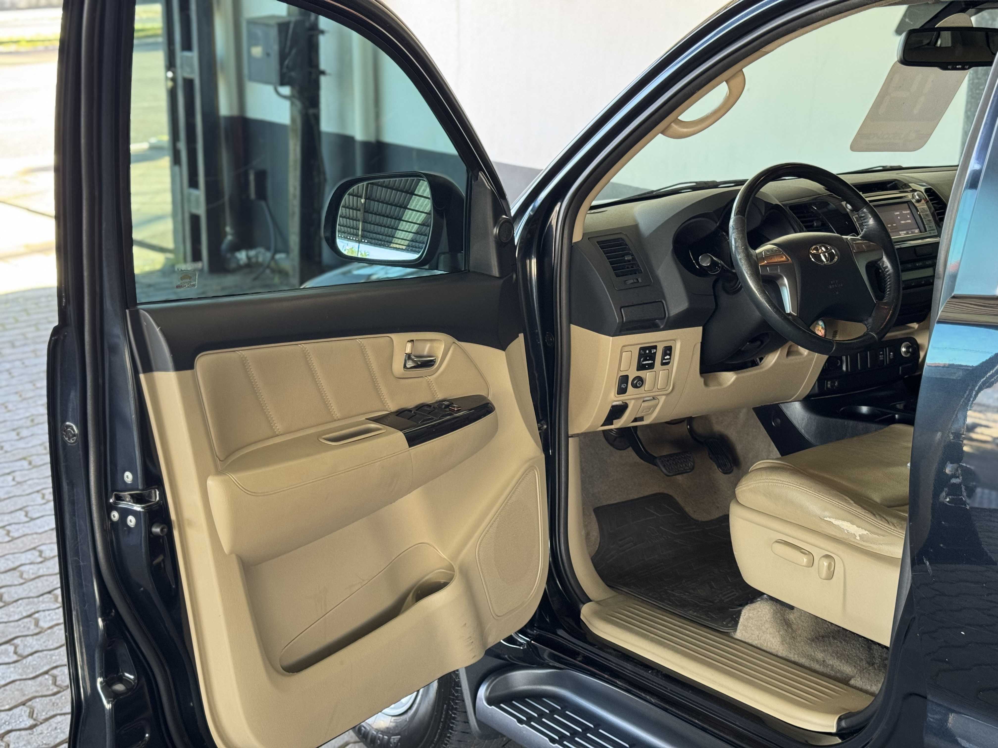 HILUX SW4 SRV