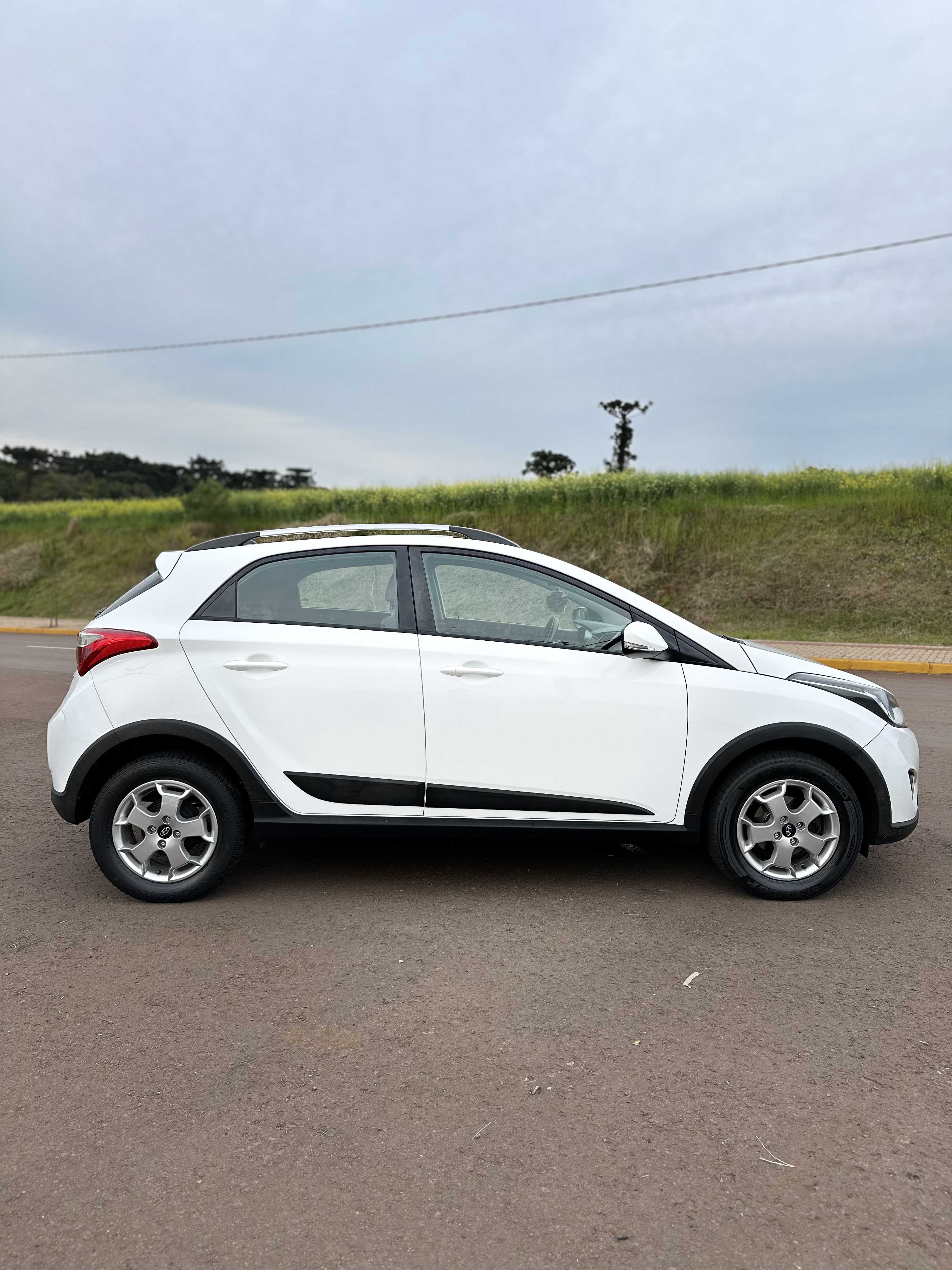 HYUNDAI HB20X 1.6 FLEX AUT.