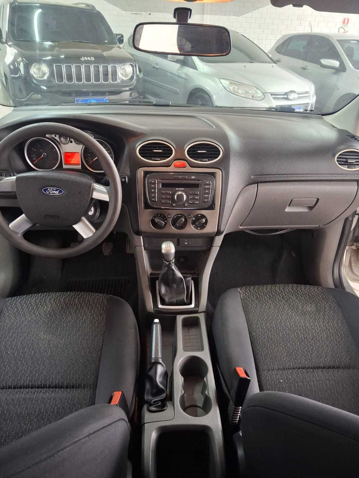 FOCUS SEDAN 1.6