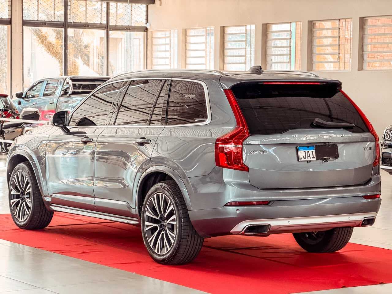 XC90 2.0 MEMENTUM T6 5P AUT