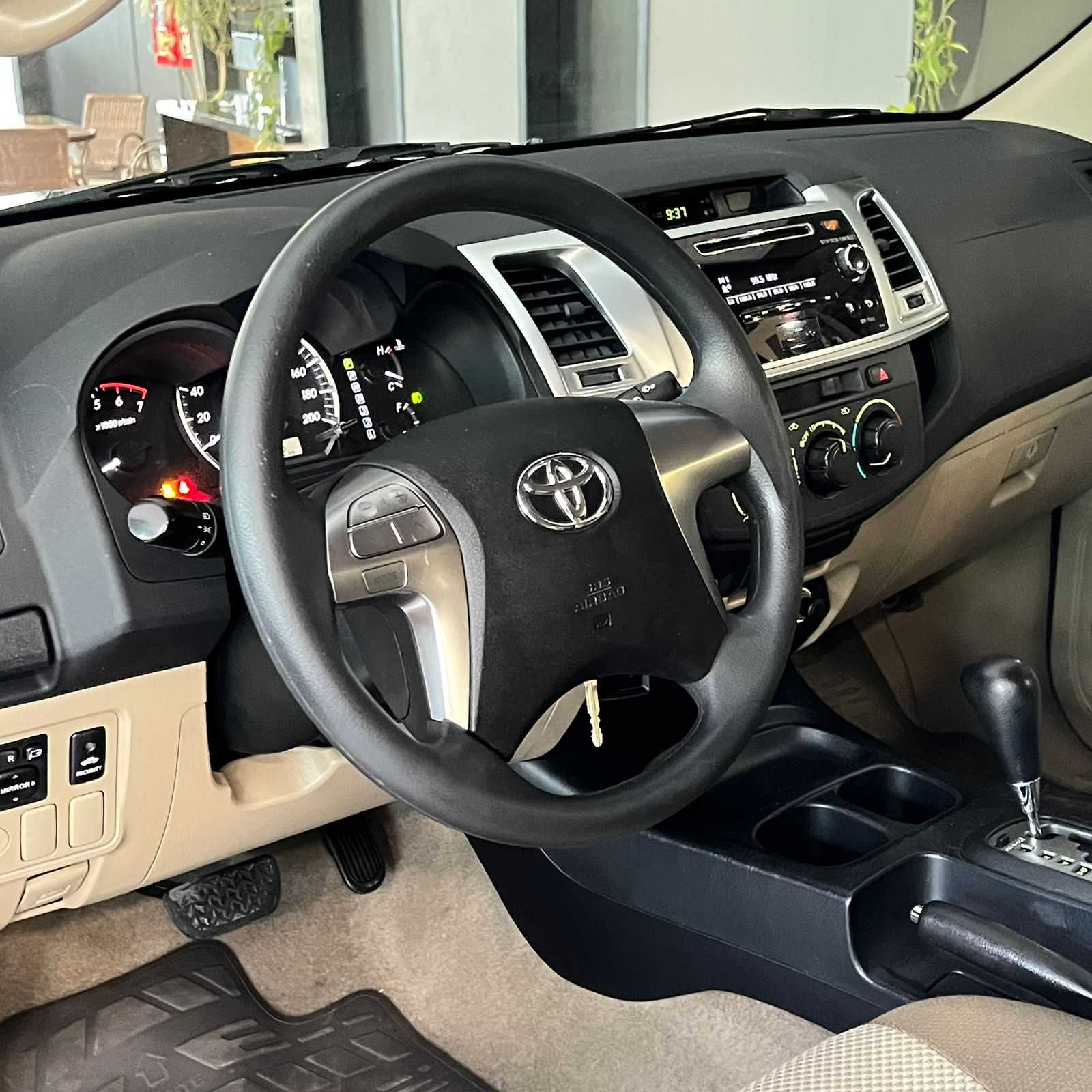 HILUX SW4 SR 2.7 FLEX 4X2 AUT