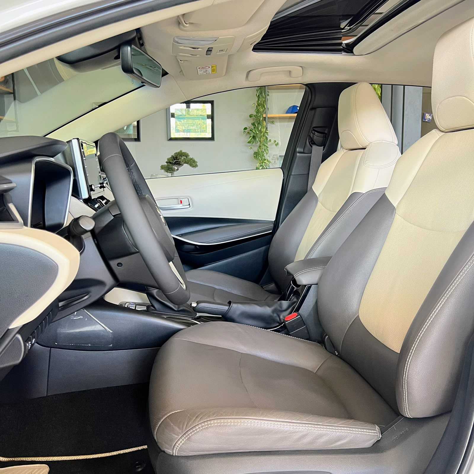 COROLLA ALTIS PREMIUM HYBRID