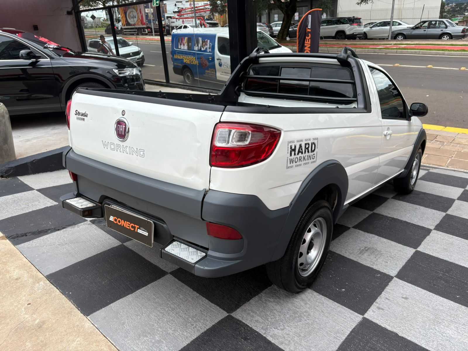 STRADA WORKING HARD  1.4 CS