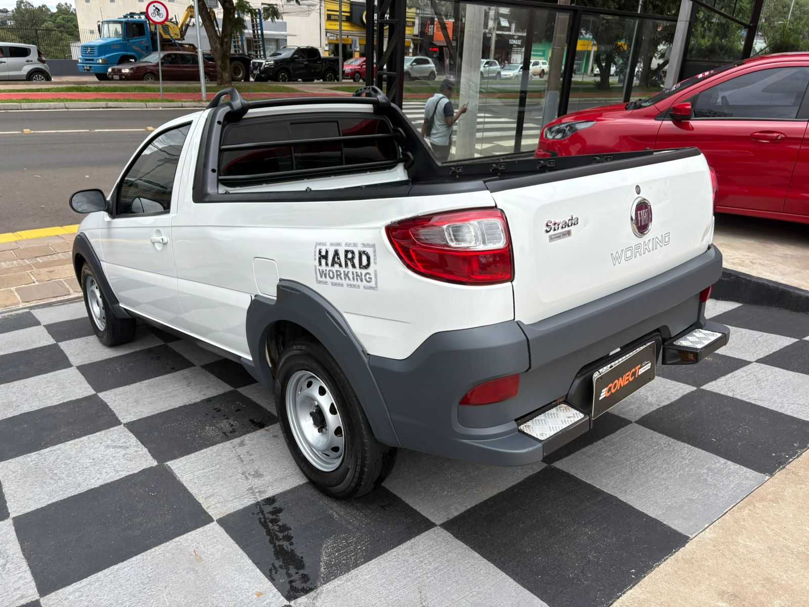 STRADA WORKING HARD  1.4 CS