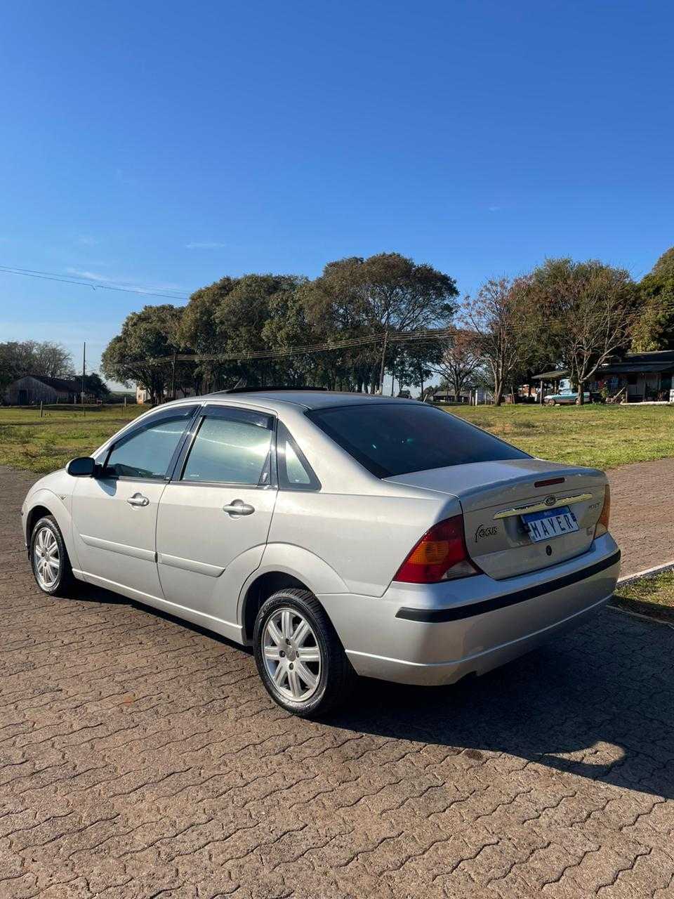 FOCUS GHIA SEDAN 2.0