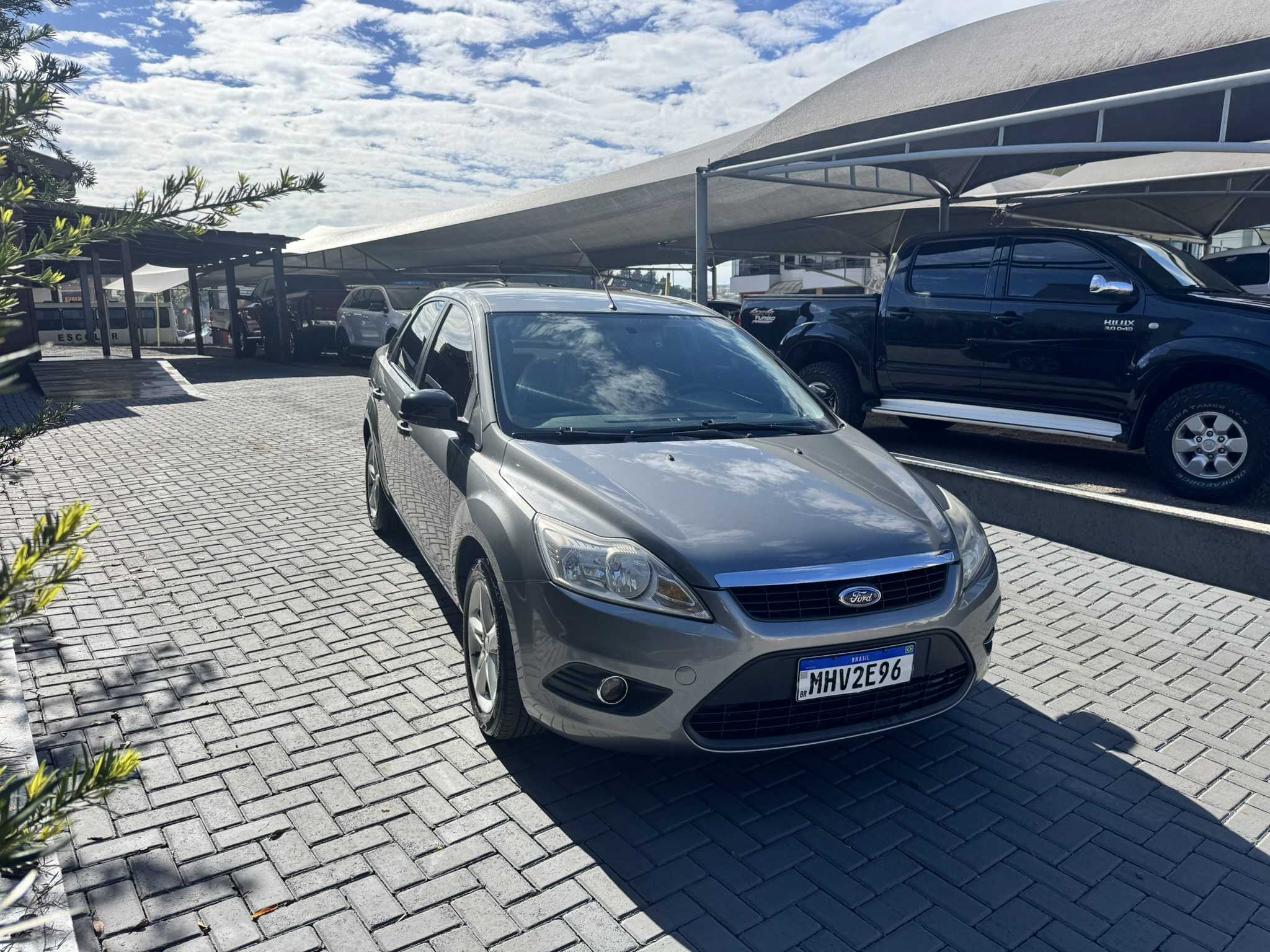 FOCUS SEDAN