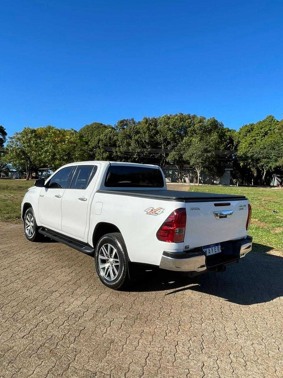 HILUX CD SRV 4X4