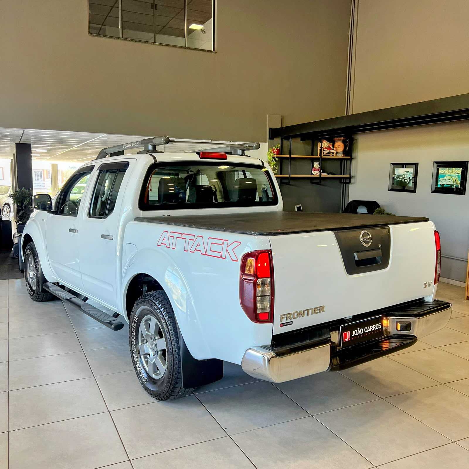 FRONTIER ATTACK SV 2.5TB 4X4