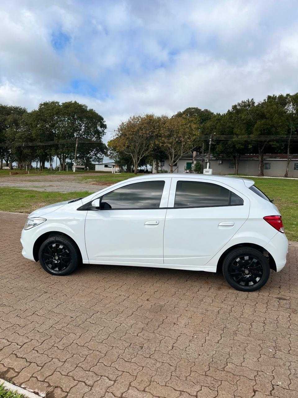 ONIX HATCH 1.0 8V