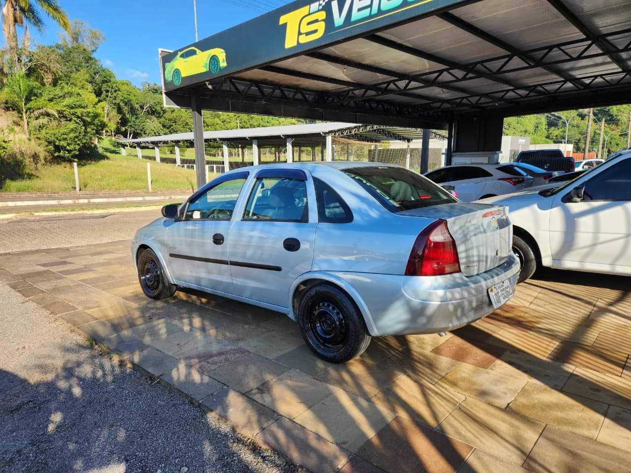 CORSA SEDAN MAXX 1.4