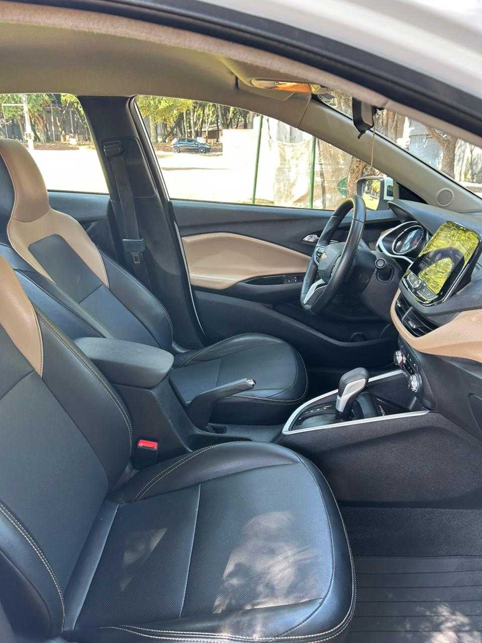 ONIX SEDAN PLUS PREMIER  1.0