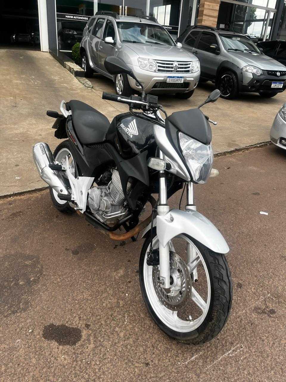 CB 300 R localizado em Espumoso no estado de RS