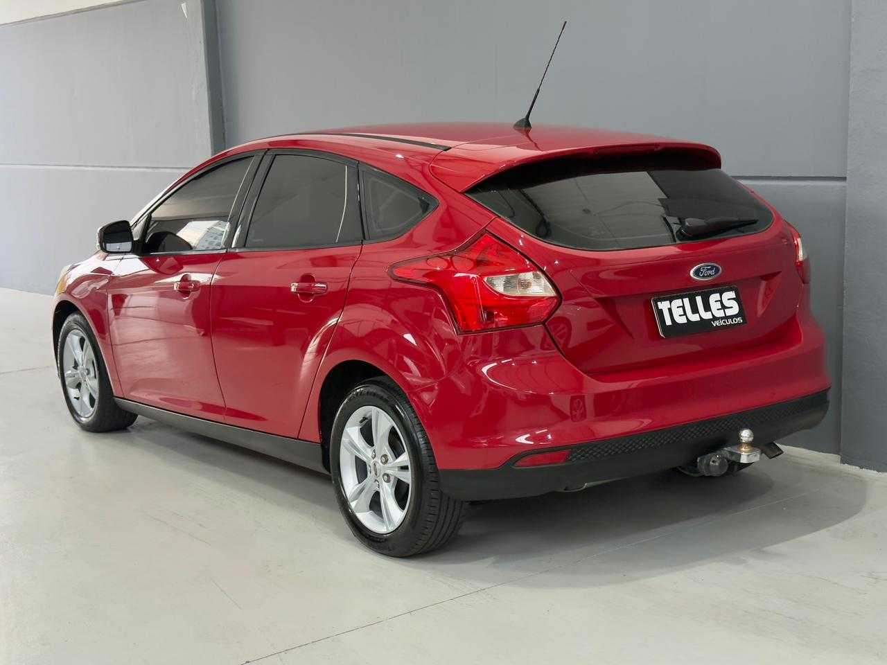 FOCUS 1.6 MANUAL
