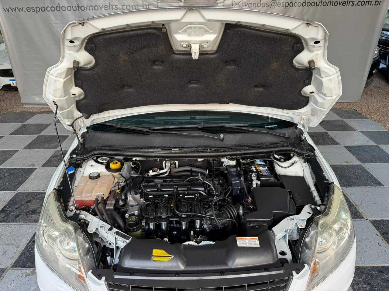 FOCUS 1.6 SEDAN 16V 5P MAN.