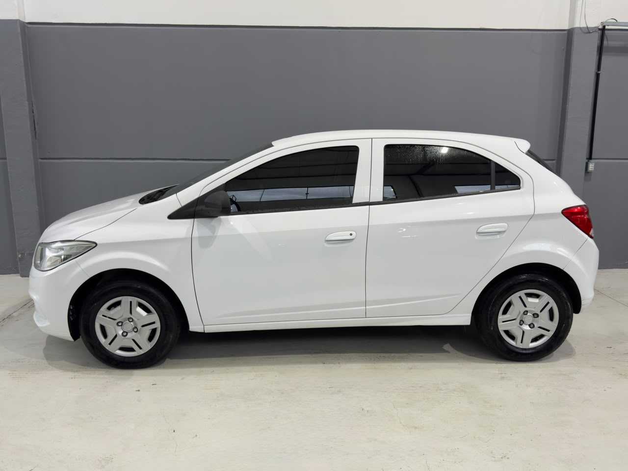 ONIX LT 1.0 / COMPLETO