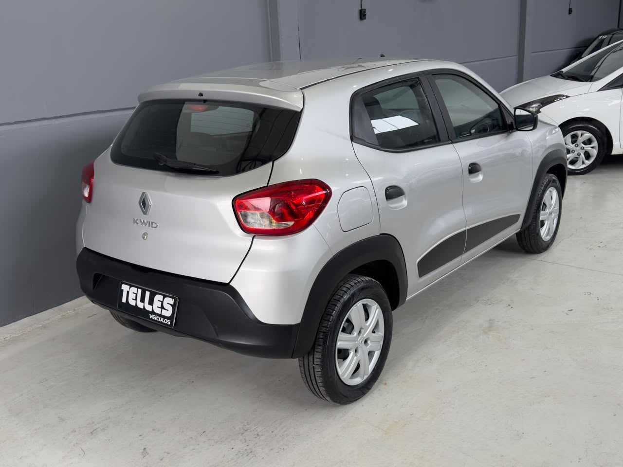 KWID ZEN 1.0 / COMPLETO