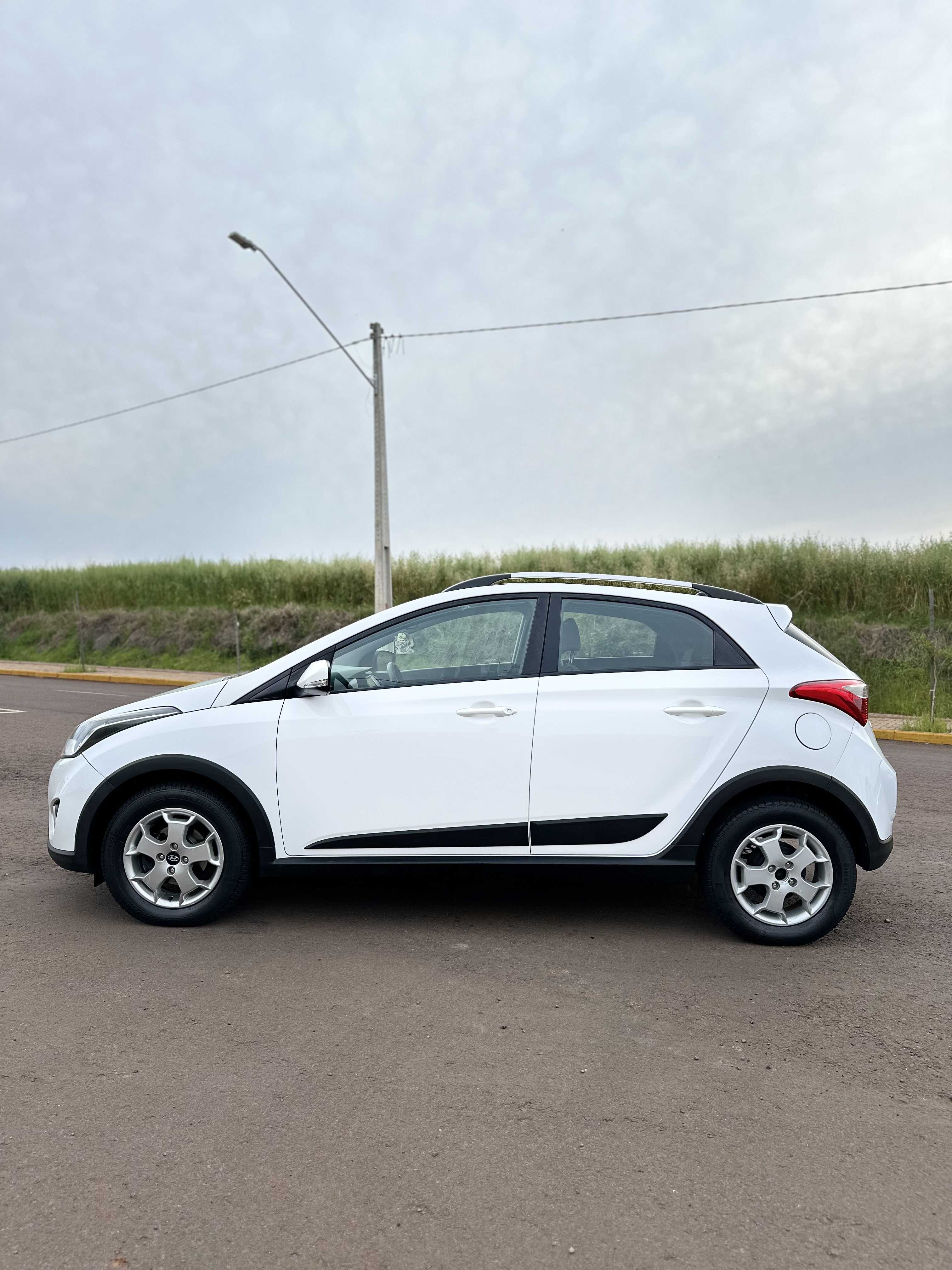 HYUNDAI HB20X 1.6 FLEX AUT.