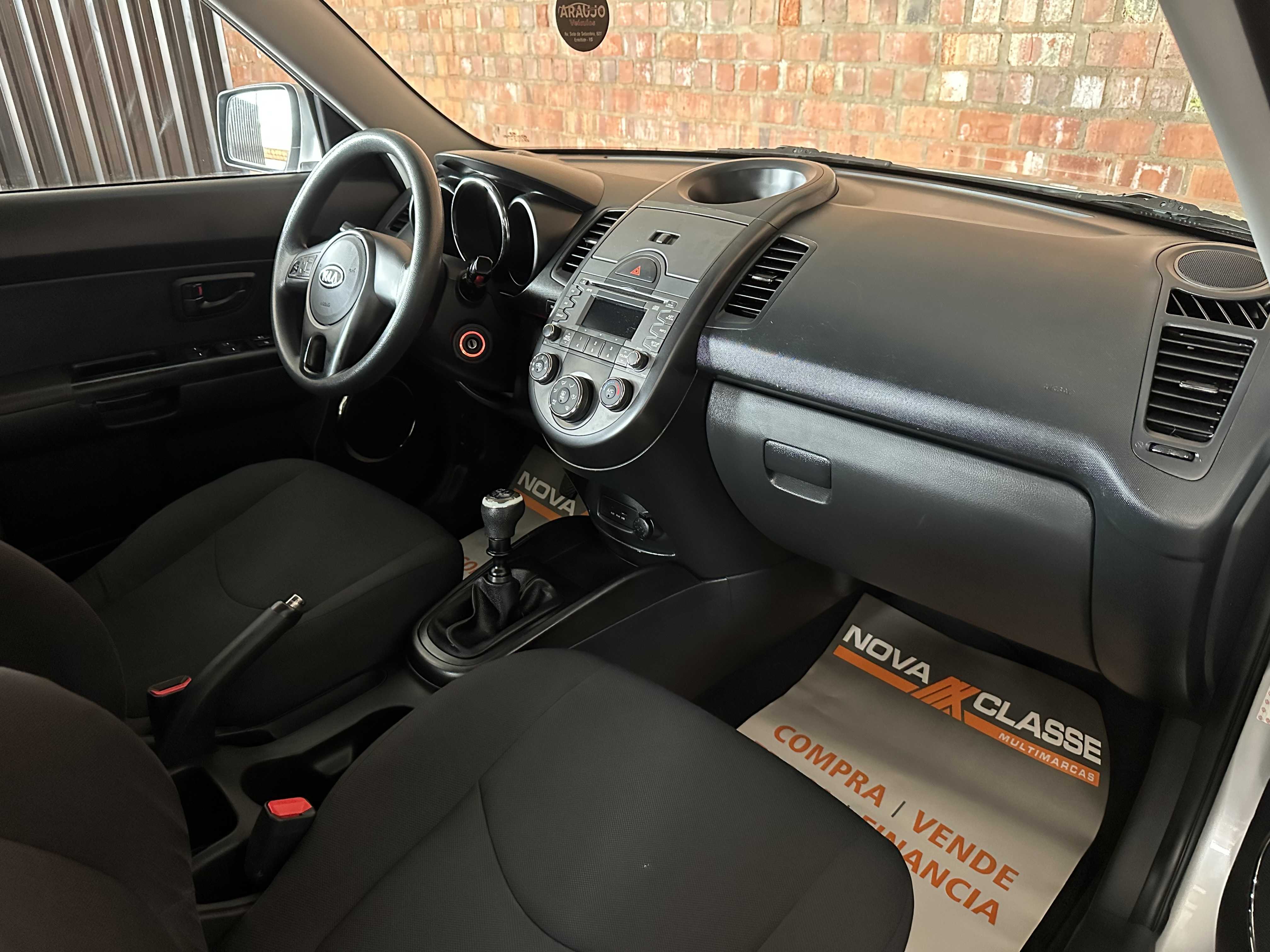 KIA SOUL EX 1.6 MANUAL