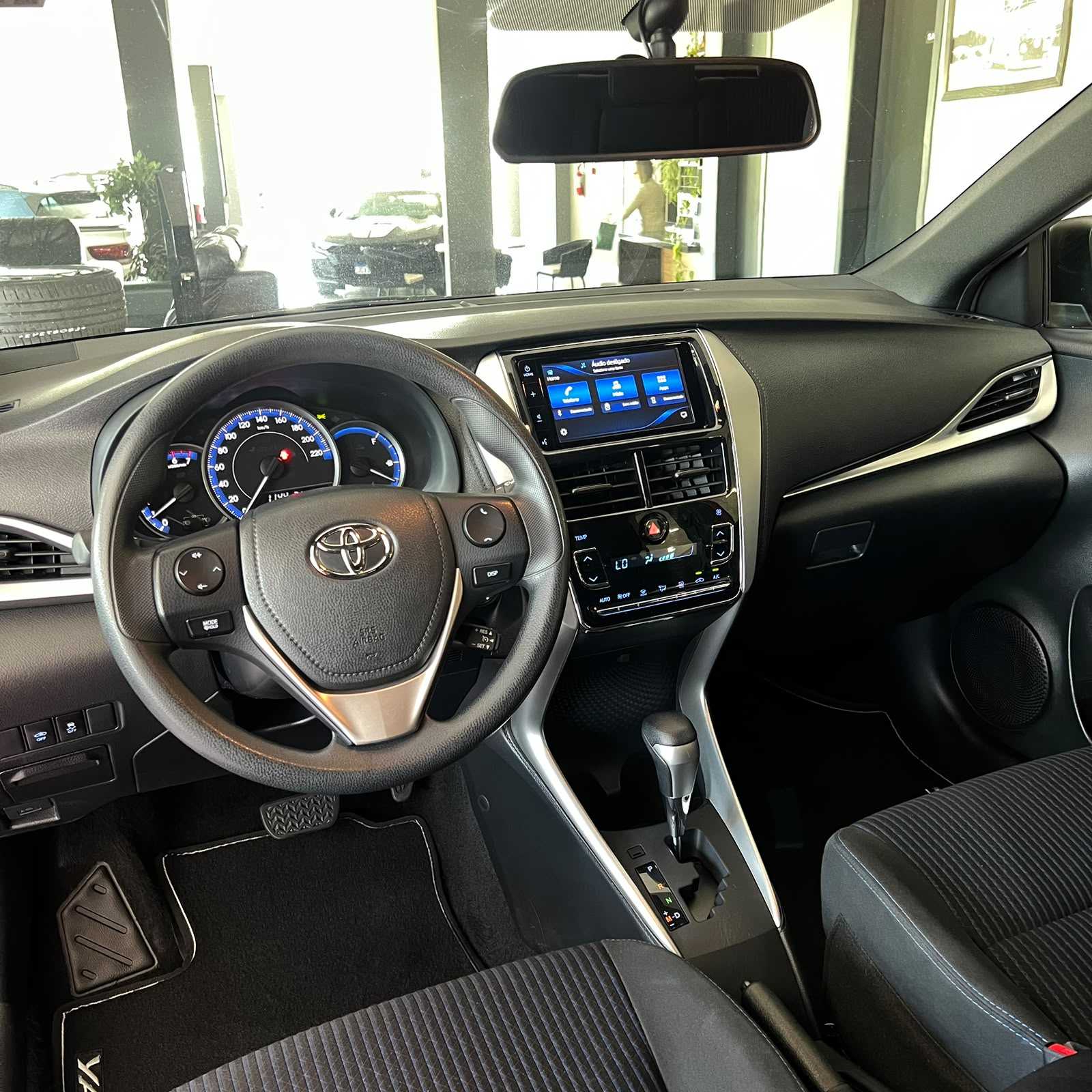 YARIS XL PLUS CONNECT 1.5 AUT
