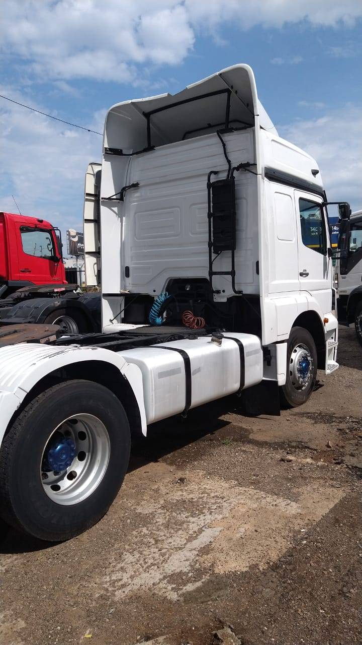 MB AXOR 1933 4X2 TETO ALTO