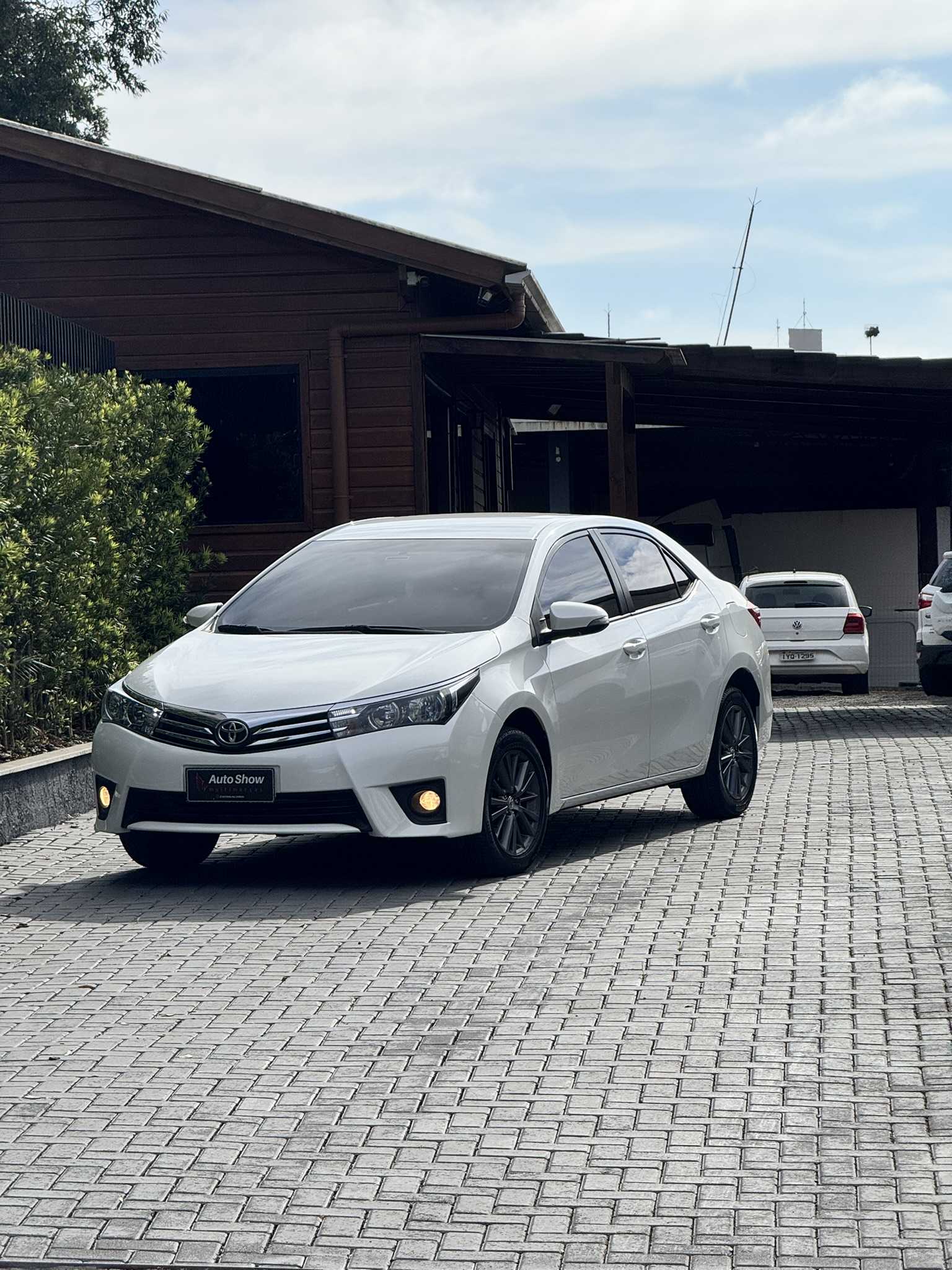 COROLLA XEI