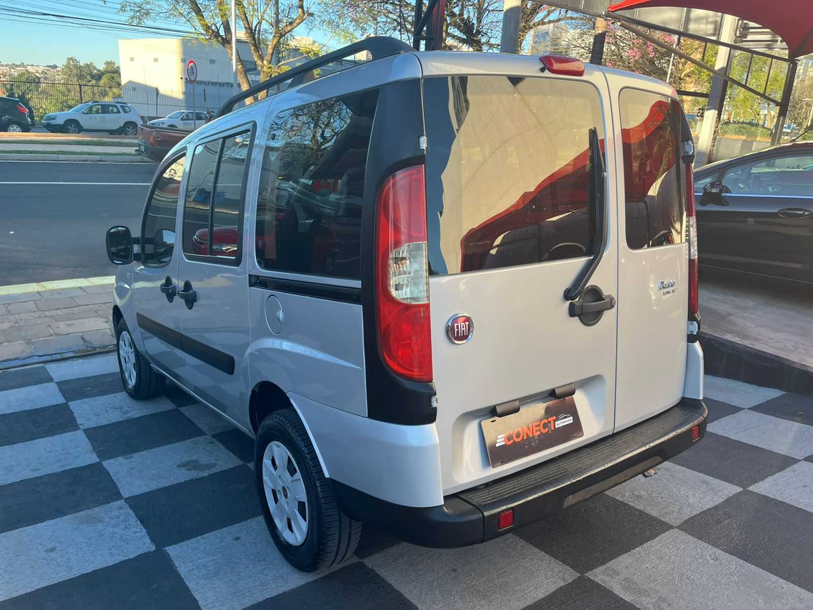 DOBLO 1.8 7 LUGARES
