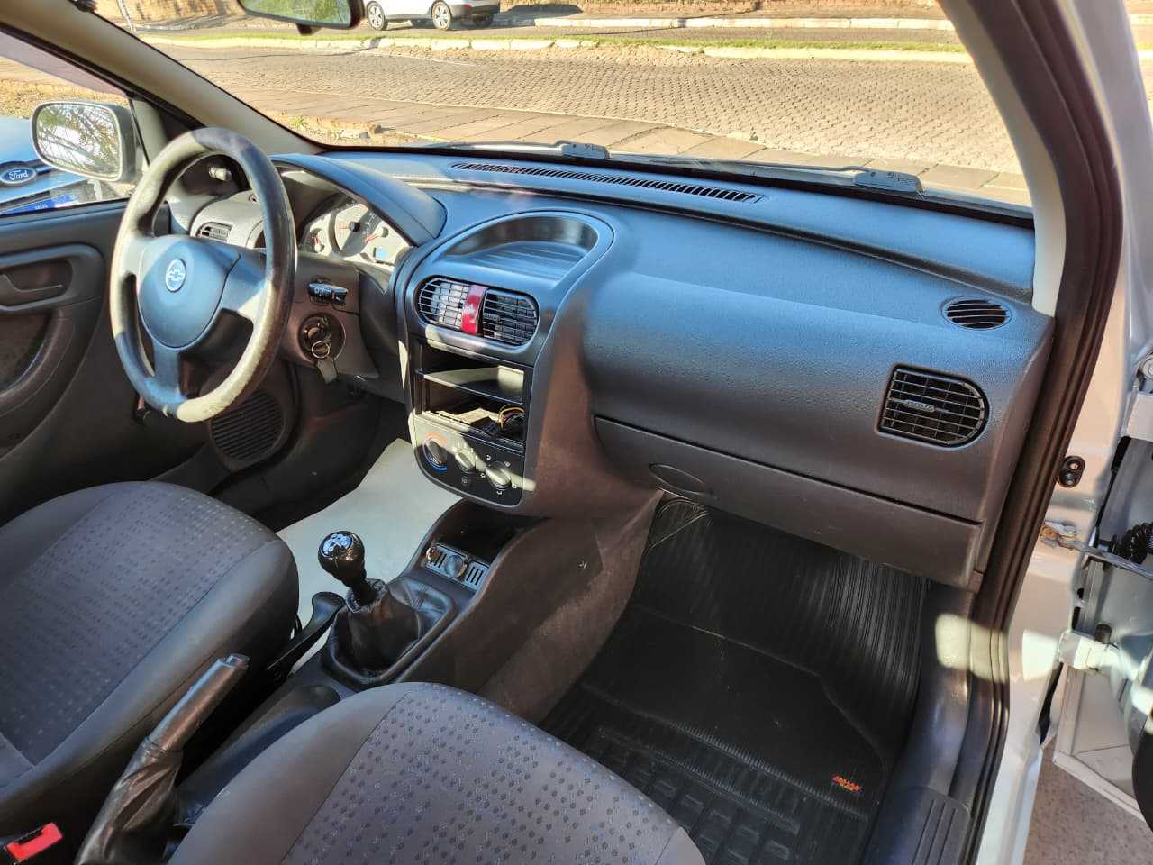 CORSA SEDAN MAXX 1.4