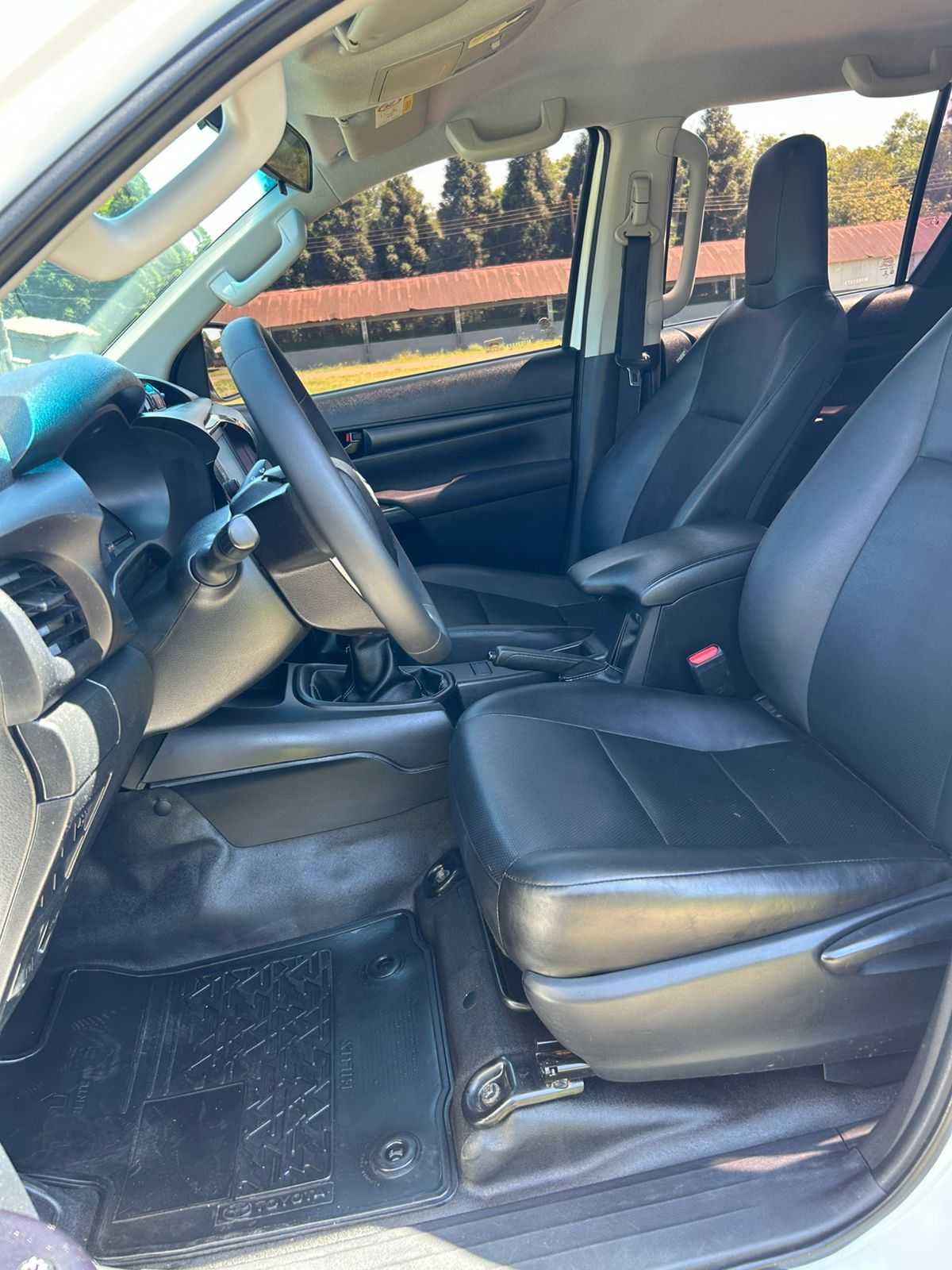 HILUX CD 4X4 2.8 MEC.