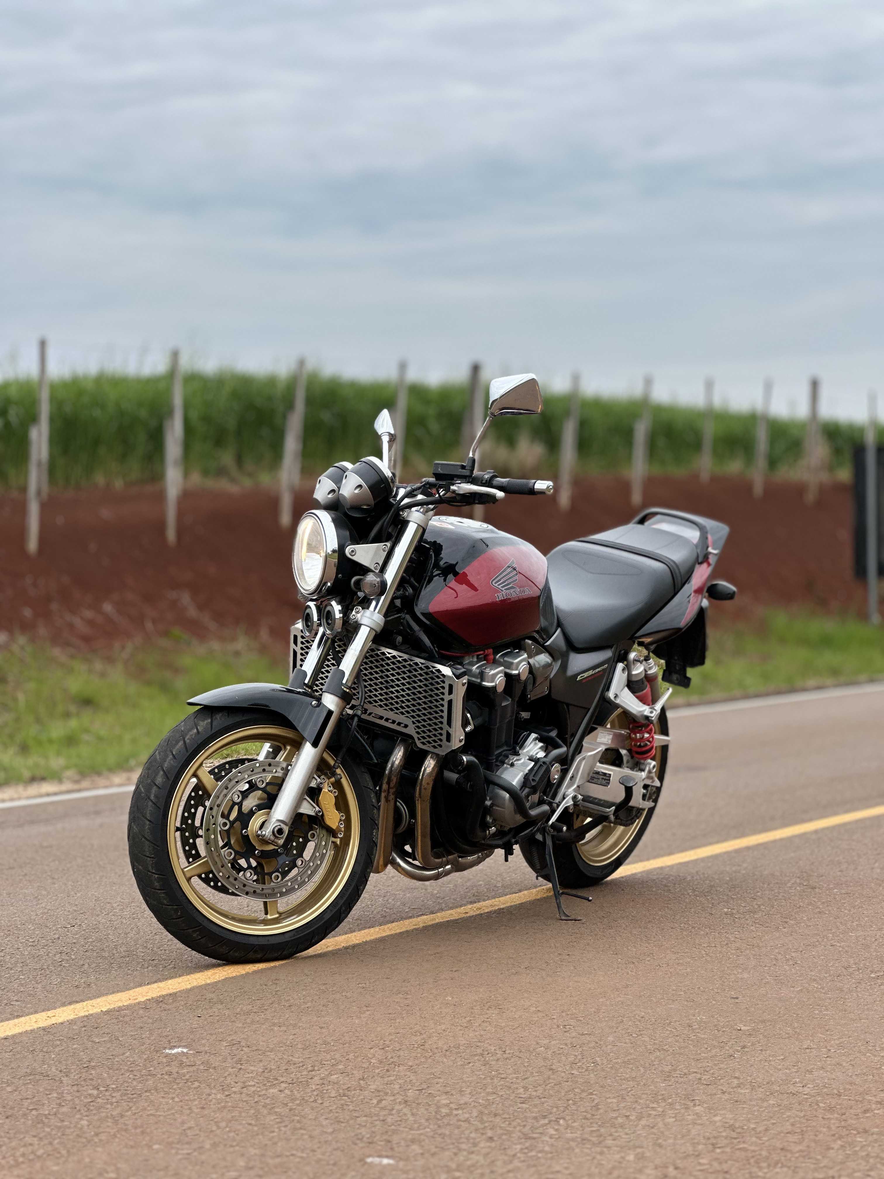 HONDA CB 1300 SUPER FOUR