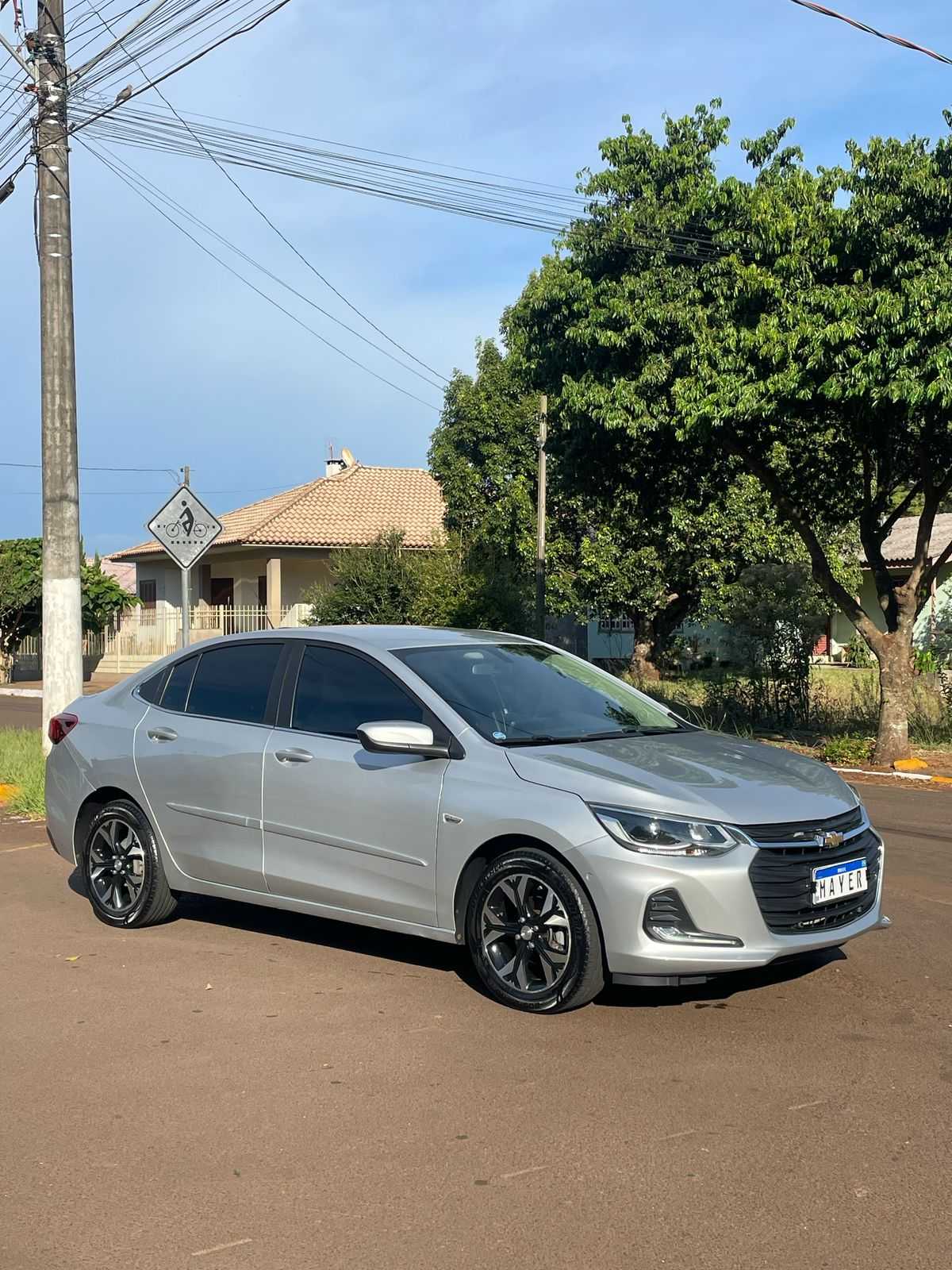 ONIX SEDAN PREMIER 1.0TB.