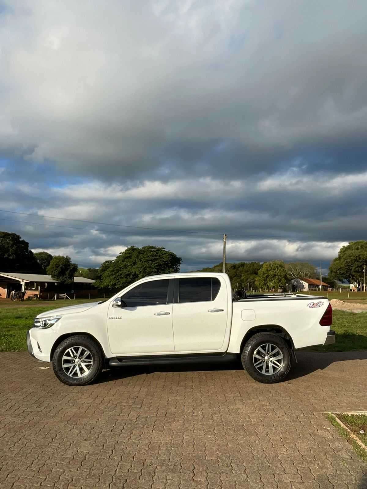 HILUX CD SRX 4X4