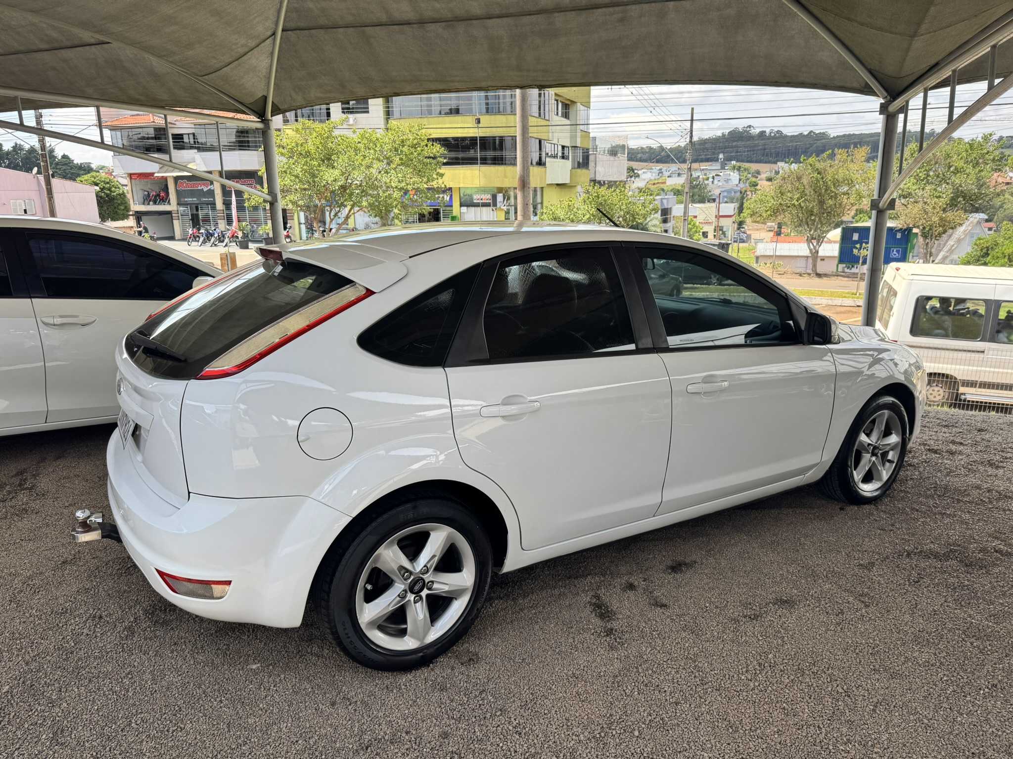 FOCUS 1,6 MANUAL