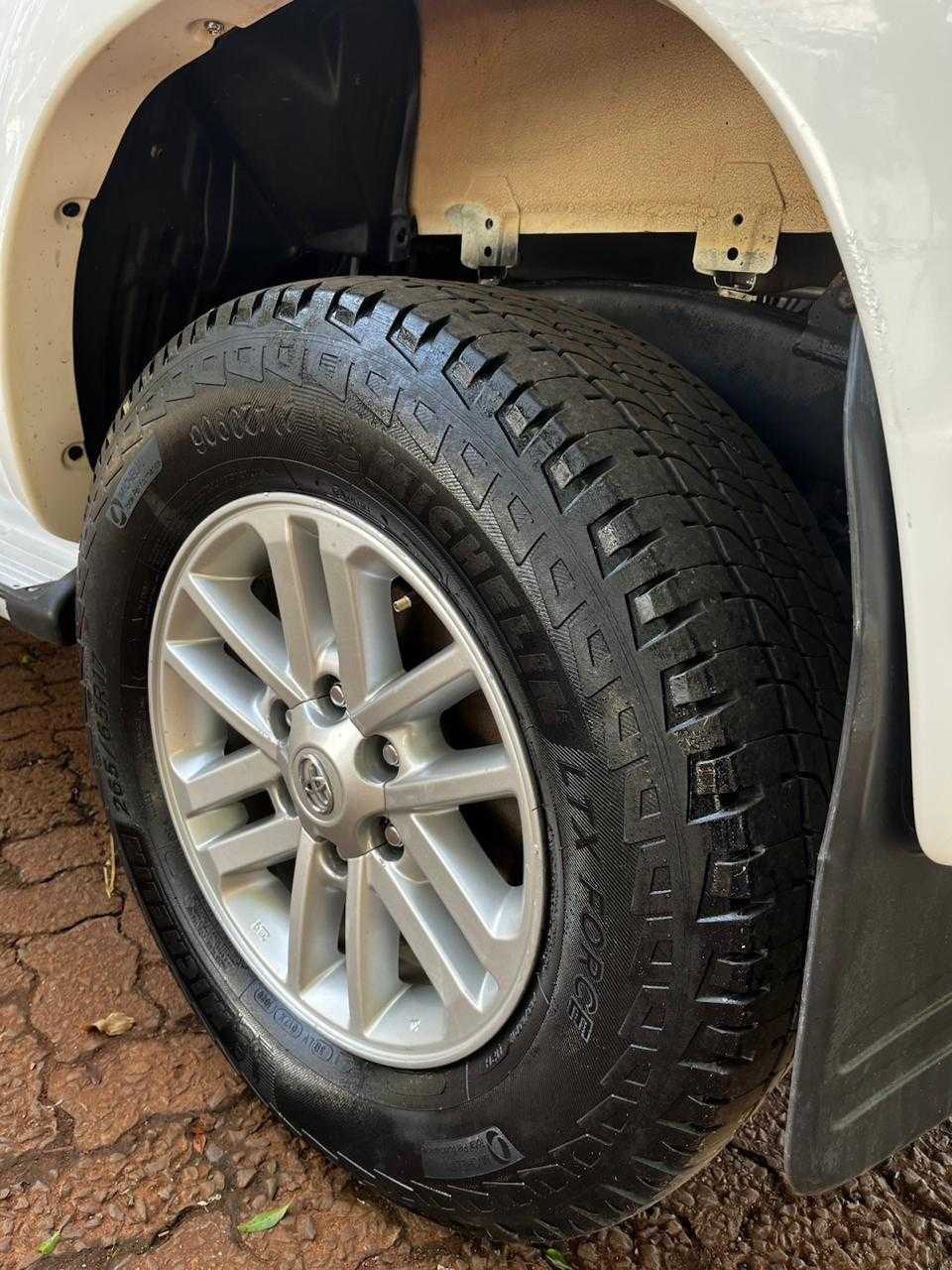 HILUX SRV 4X4 3.0