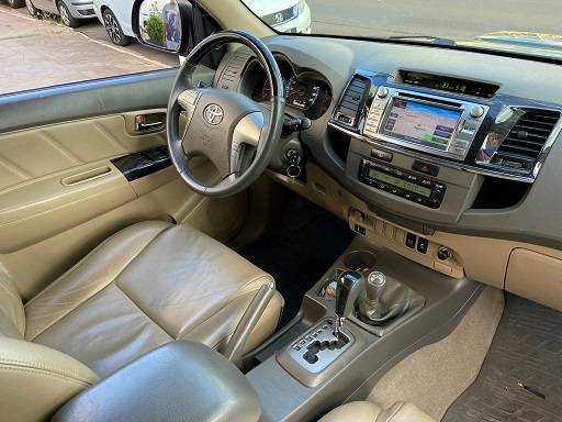 HILUX SW4 SRV 3.0 4X4 AUT