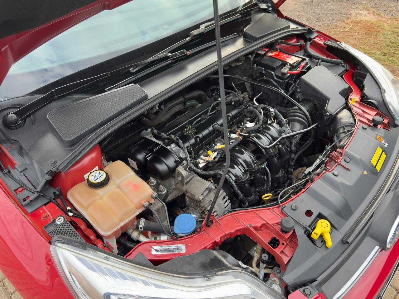 FOCUS 1.6 MANUAL