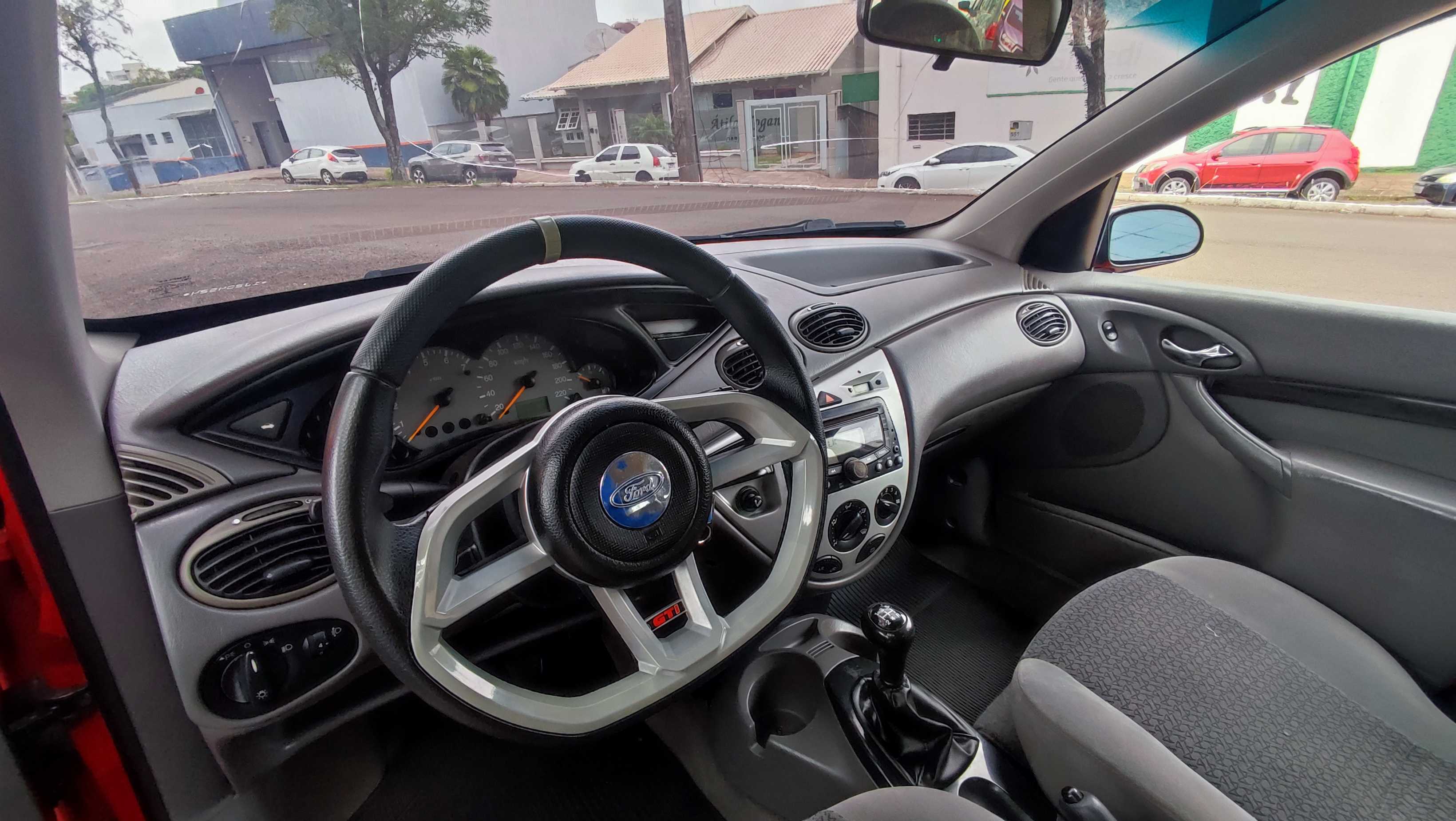 FOCUS 1.8 GLX MANUAL