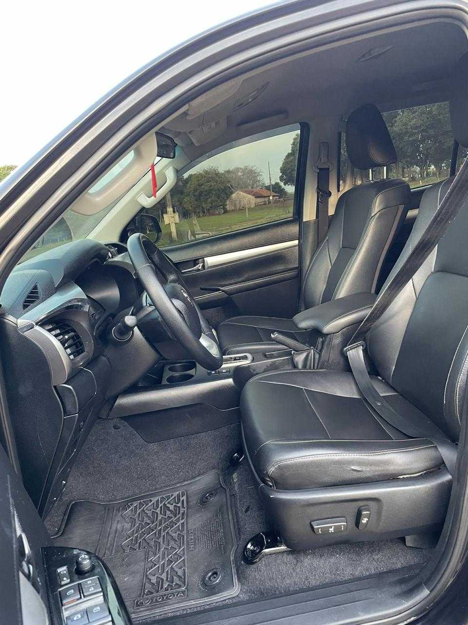 HILUX CD SRV 4X4