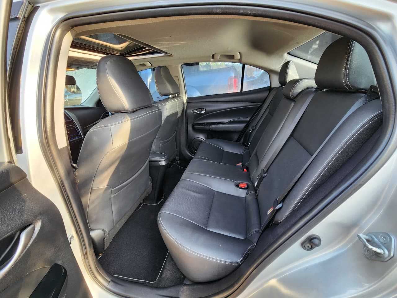 YARIS XLS 1.5 AUT. SEDAN