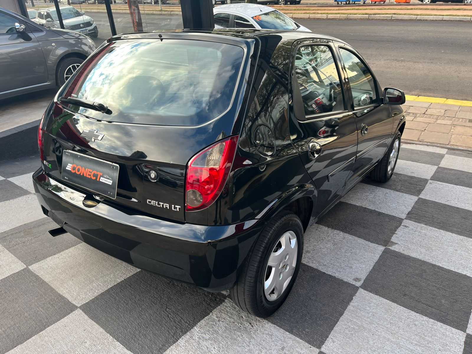 CELTA LT 1.0 COMPLETO