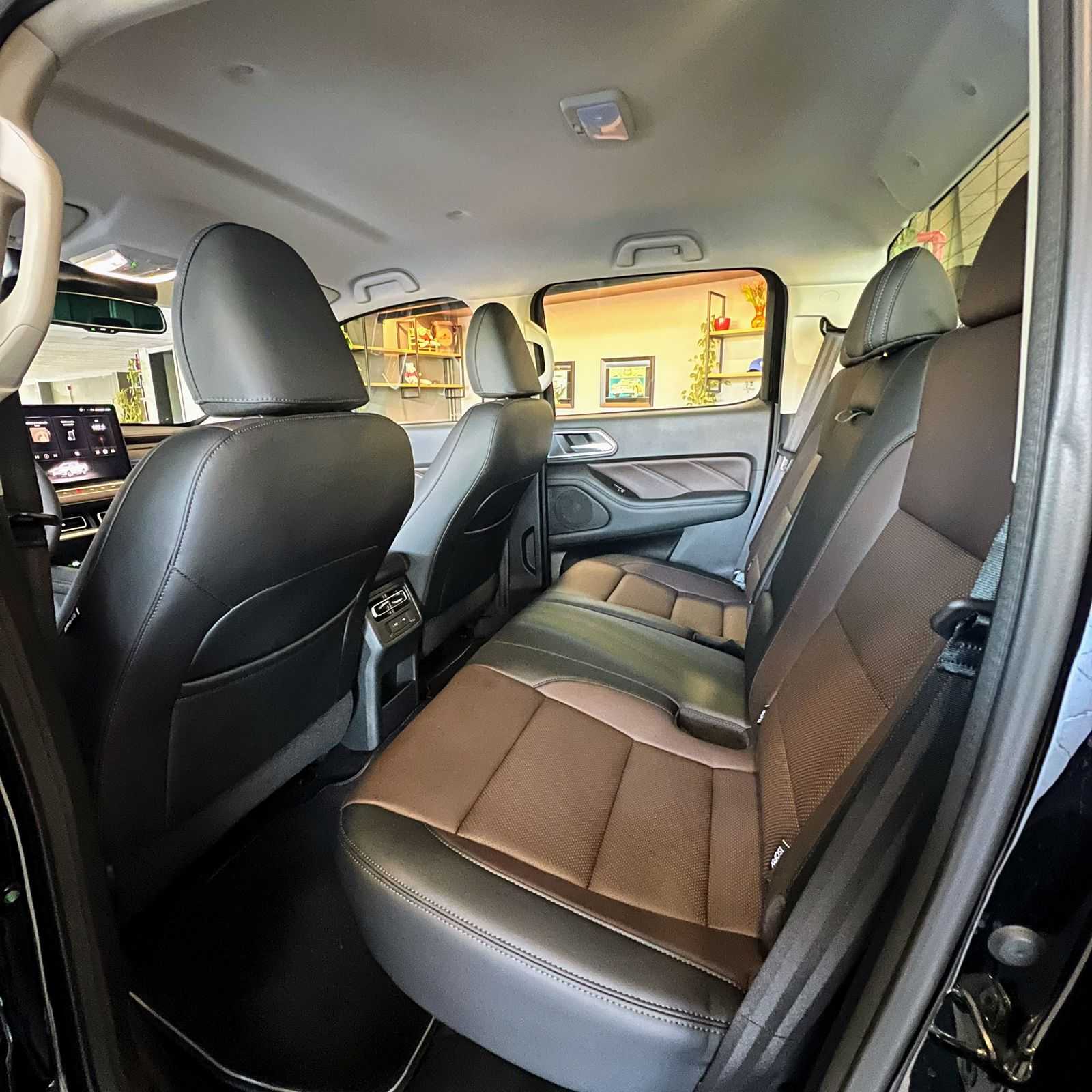 POER P30 EXCLUSIVE 2.4 TDI 4X4