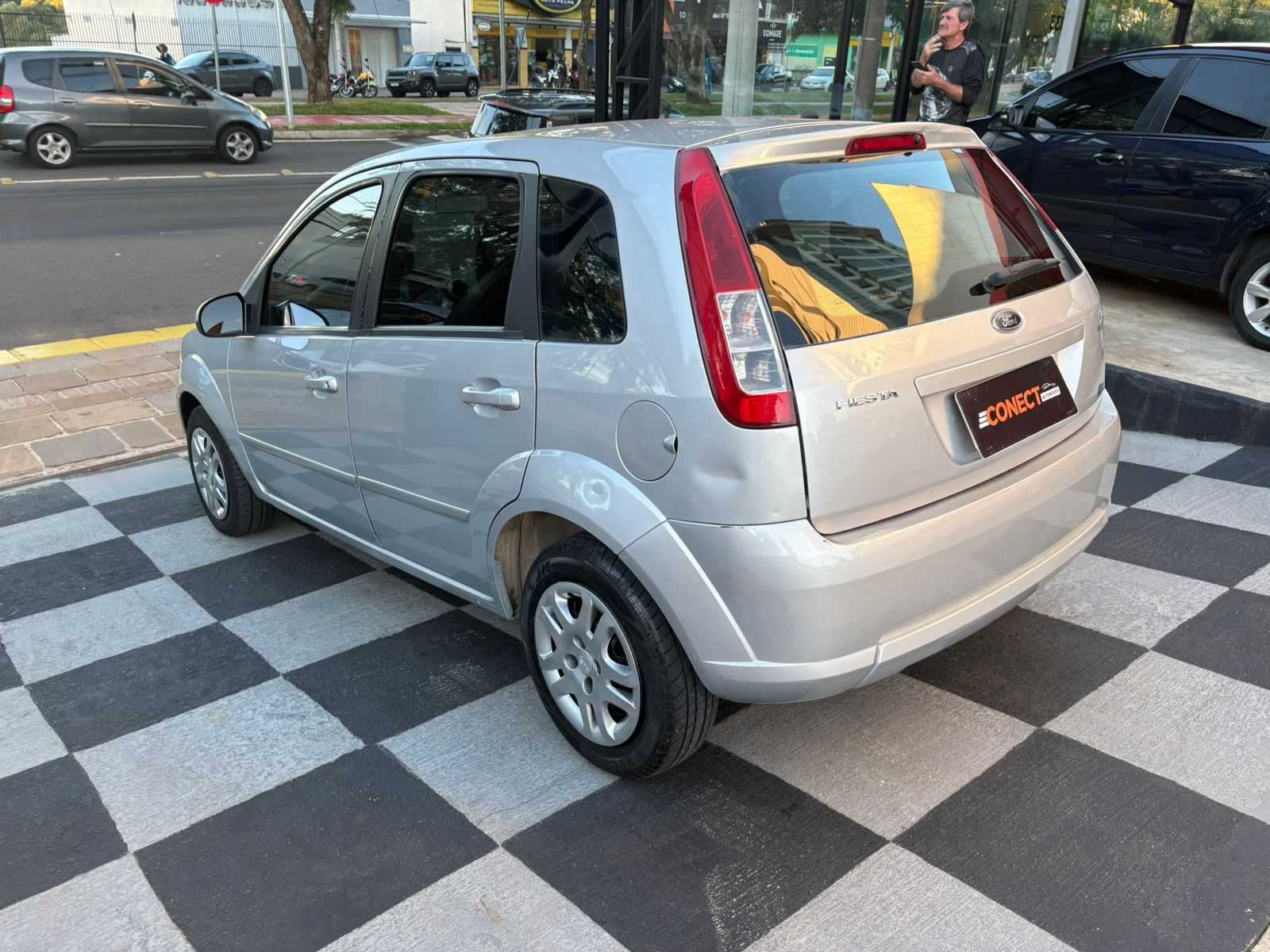 FIESTA 1.6 COMPLETO