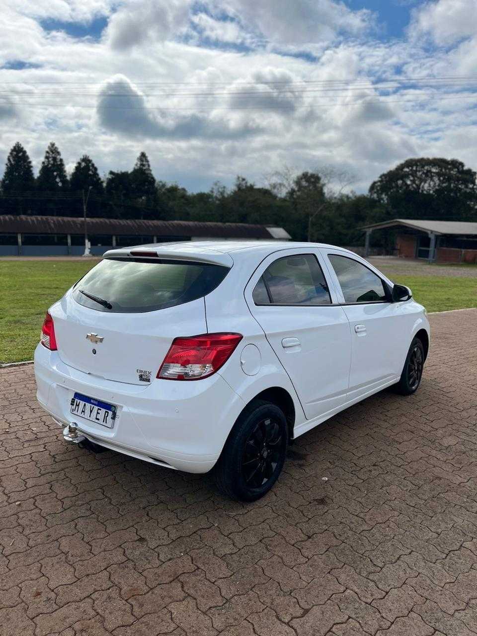ONIX HATCH 1.0 8V