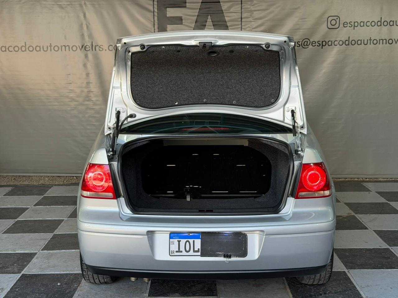 BORA 2.0 MI 8V GASOLINA 4P MAN