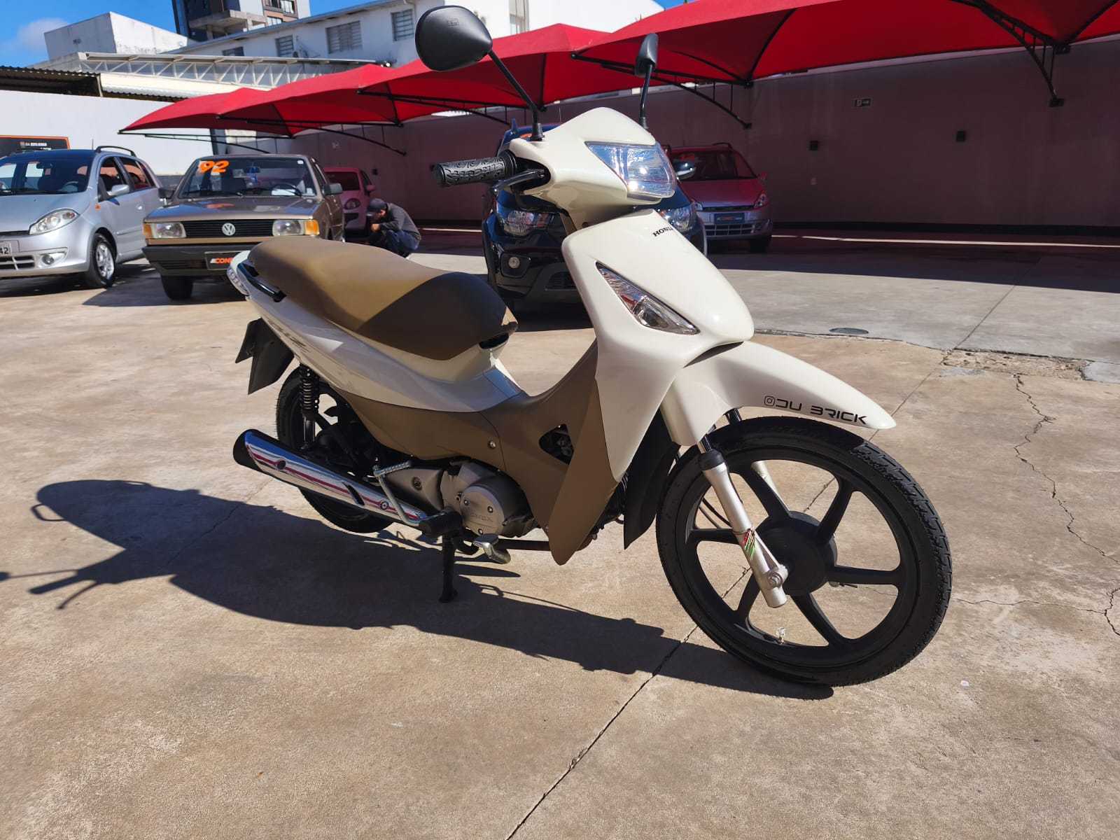 BIZ 125 ES